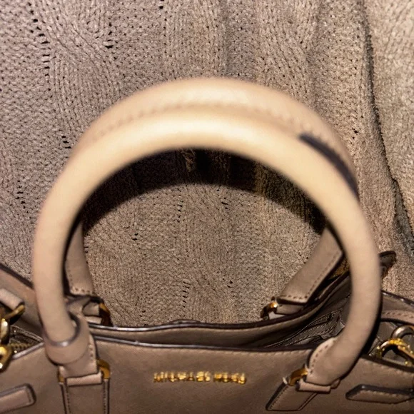 MICHAEL KORS Dillon Dark Dune Taupe Leather Satchel Shoulder Bag Purse - Picture 3 of 8